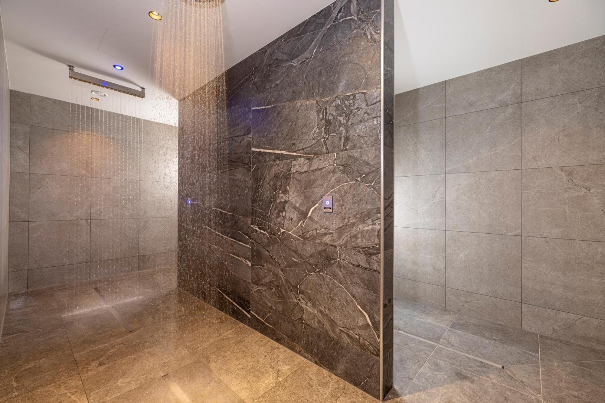 Thermal-Badhotel Kirchler Тукс Екстериор снимка