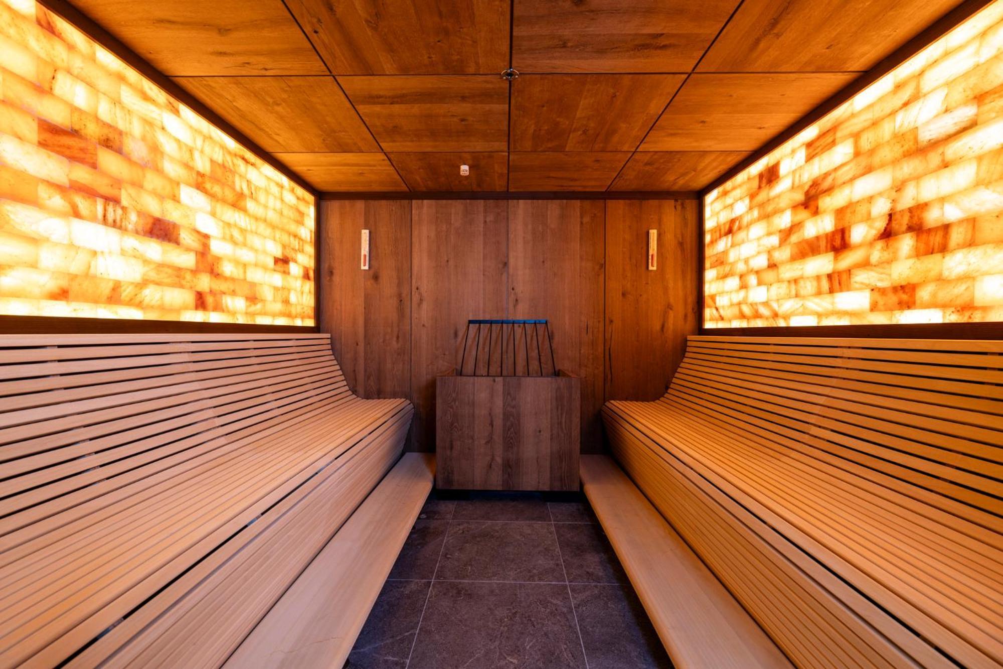 Thermal-Badhotel Kirchler Тукс Екстериор снимка