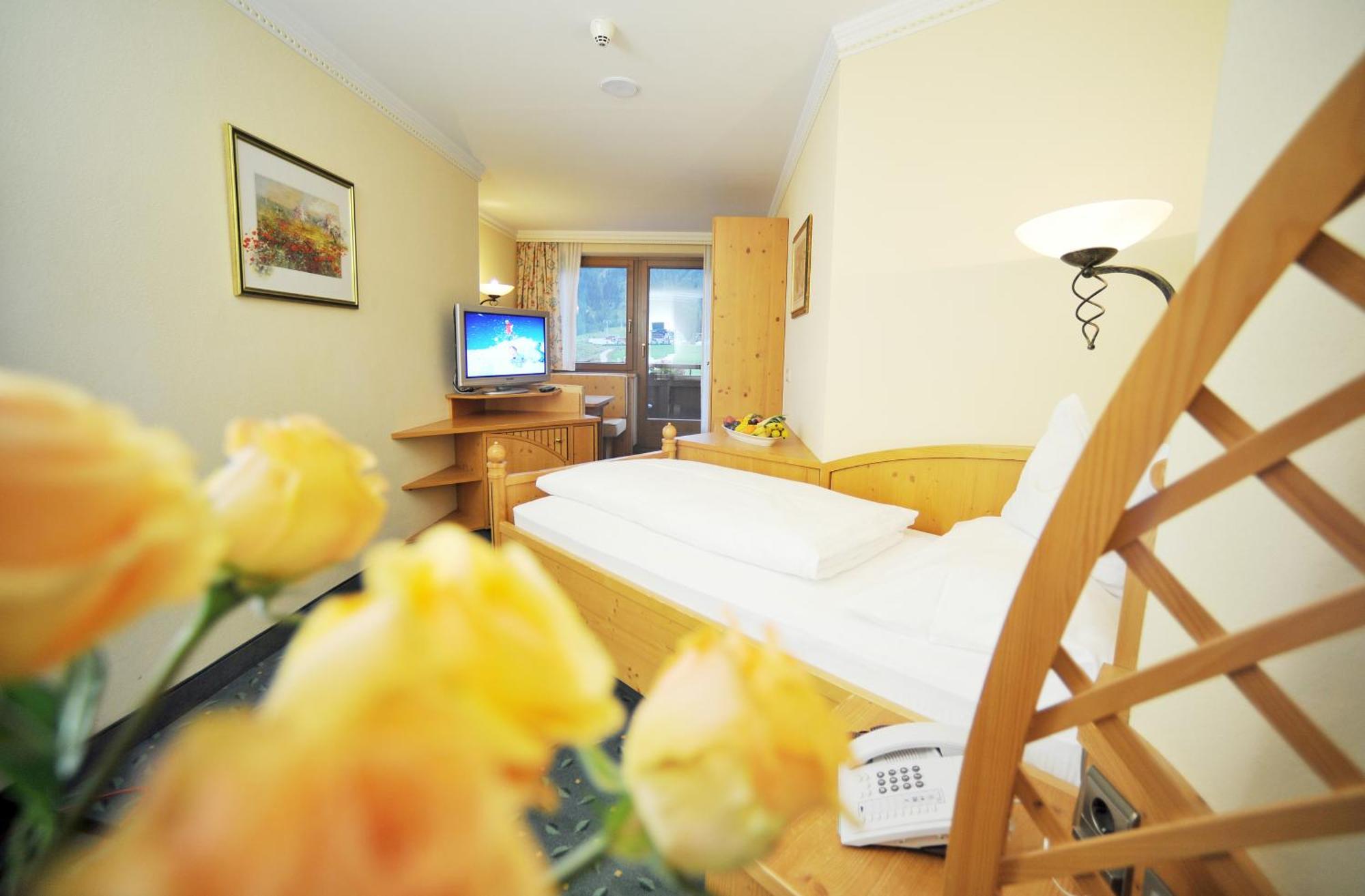 Thermal-Badhotel Kirchler Тукс Стая снимка