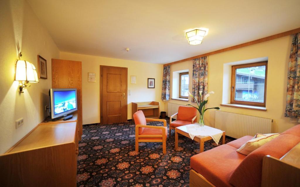 Thermal-Badhotel Kirchler Тукс Стая снимка